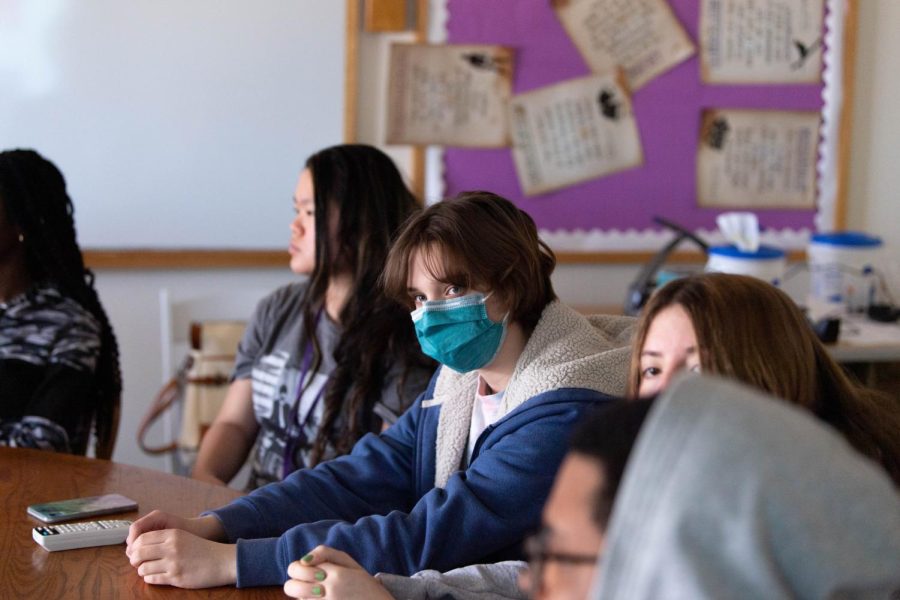 Students have the option to continue wearing masks after the mandate is lifted. Many students continue to use masks during school and many students choose not to. 