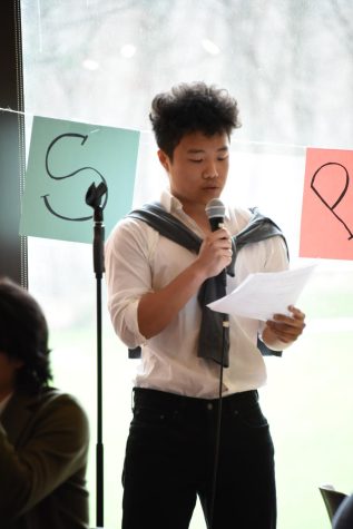 Junior Tim Yang gives speech during Thompson Dorms Heads Brunch