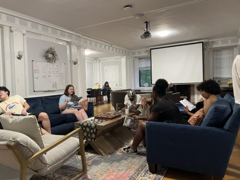 CUSHING RESIDENTS HANGING OUT in the common room after dorm meeting. Currently, Cushing only houses seniors, but starting next school year, Cushing will become a gender-expansive housing students from all grades. 