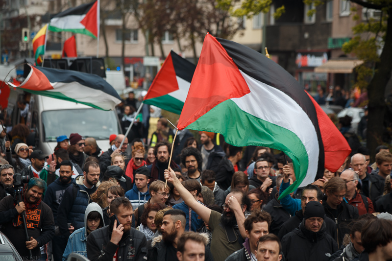 Palestinian+supporters+at+a+rally%2C+protesting+for+Palestinian+rights+in+2021.+In+todays+current+conflict%2C+many+cities+around+the+world+have+held+Pro+Palestinian+rallies.