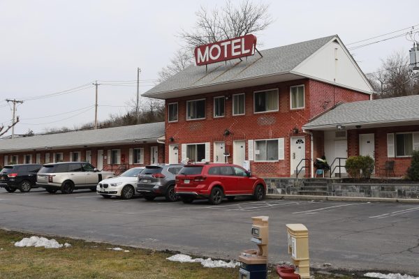The Ardsley acres hotel has about 70 migrants being housed there. It’s located about 30 minutes away from New York City on Saw Mill River road.
