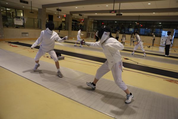 The pain beneath the jacket: How Varsity Epee Fencers deal with bruises