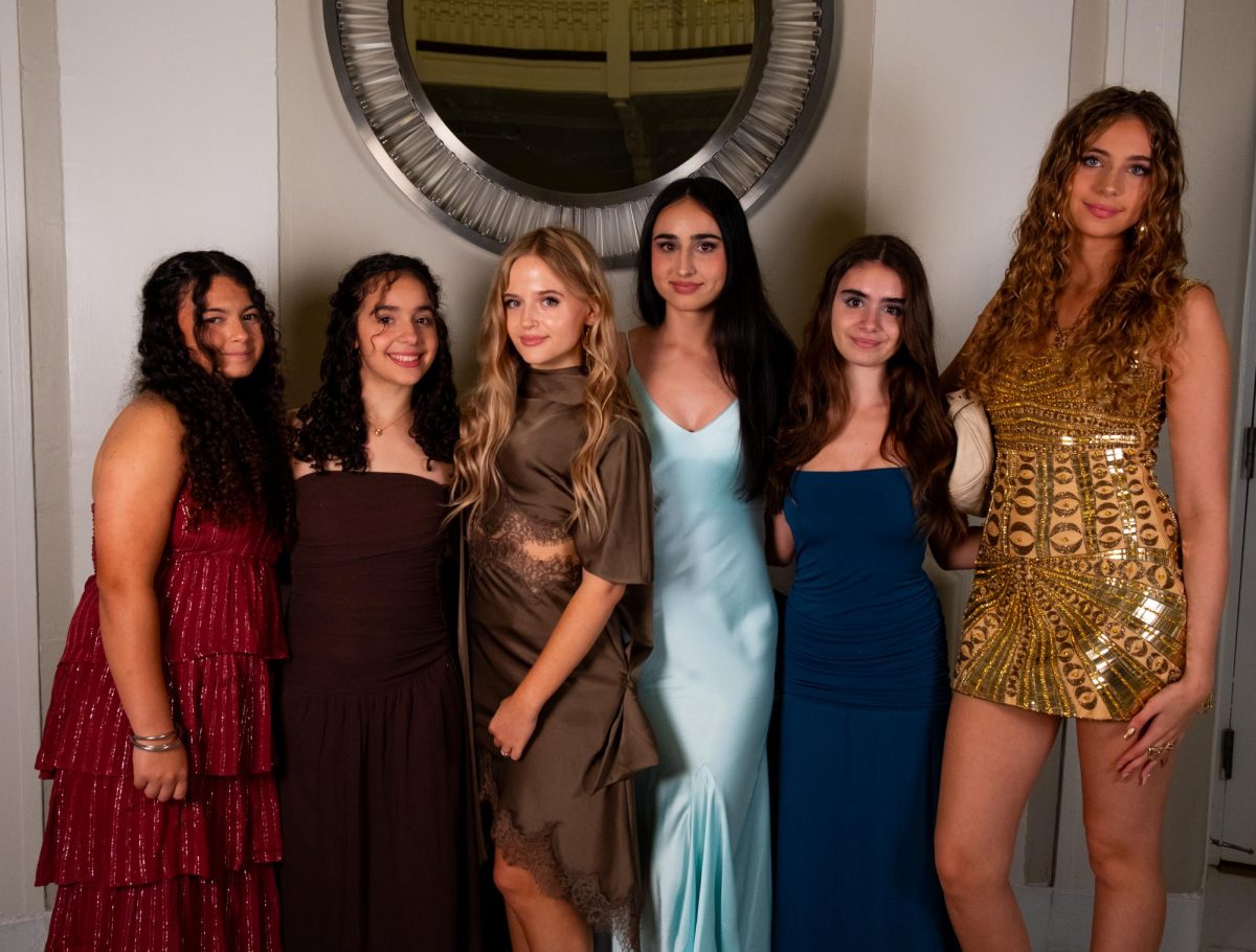 From left to right: Leyre Cabrera ‘27, Flavia Perez ‘27, Kseniia Lukianenko ‘26, Adriana Pottier ‘26, Anna María Caponnetto Insa ‘26, Emilia Friebe ‘27. As the end of the school year is fast approaching, there are some difficult goodbyes to make to senior friends, roommates and classmates. Prom was an event to cherish those relationships, and it grouped the juniors and seniors for the last time before graduation. 
